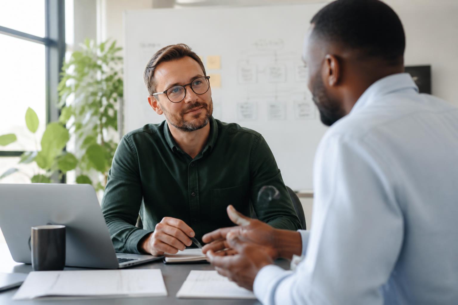 découvrez comment définir et utiliser l'intelligence émotionnelle pour améliorer la gestion de vos équipes et favoriser un environnement de travail harmonieux et productif.
